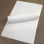Bathmat with greek border