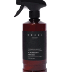 NEFÉL SCENT - Koncentruotas dezodorantas purškiklis su bijūnų ir juodųjų serbentų aromatu, 480 ml